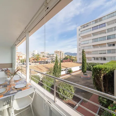Welhomy Magnifique Santa Margarida Estany Apartment Roses